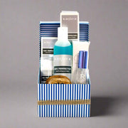Cesta de regalo para hombre con cosmética natural: incluye gel de ducha, fluido facial y perfume Refan Men Perfection. Presentación elegante en caja premium, ideal para regalos de cumpleaños, Día del Padre, San Valentín y Navidad. Disponible con envío a domicilio en Islas Canarias: Tenerife, Gran Canaria, Lanzarote, Fuerteventura, La Palma, El Hierro, La Gomera